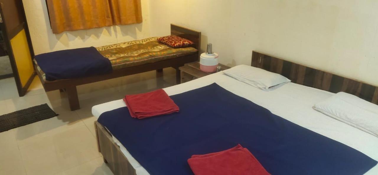 Hilltone Veg Non Veg Matheran Hotell Eksteriør bilde