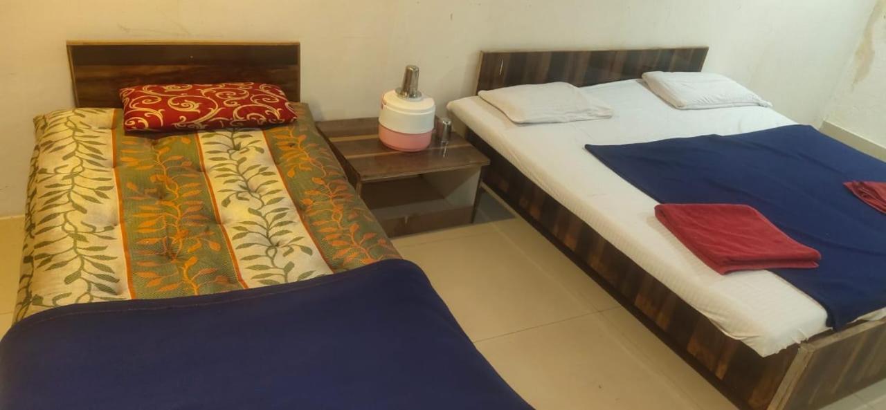 Hilltone Veg Non Veg Matheran Hotell Eksteriør bilde