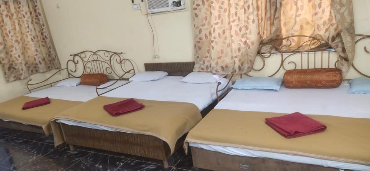 Hilltone Veg Non Veg Matheran Hotell Eksteriør bilde