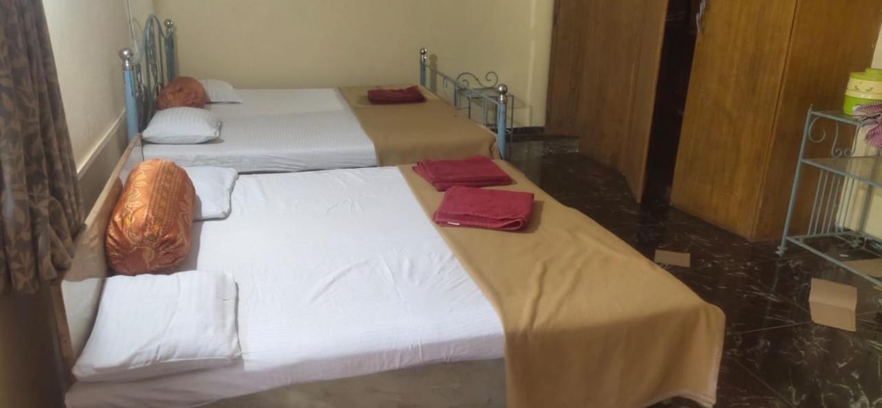 Hilltone Veg Non Veg Matheran Hotell Eksteriør bilde