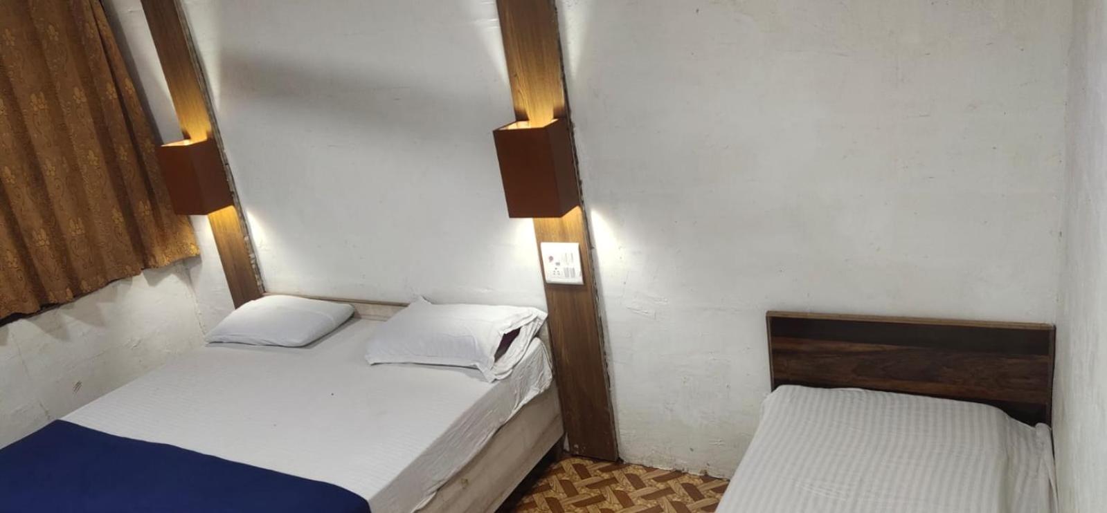 Hilltone Veg Non Veg Matheran Hotell Eksteriør bilde