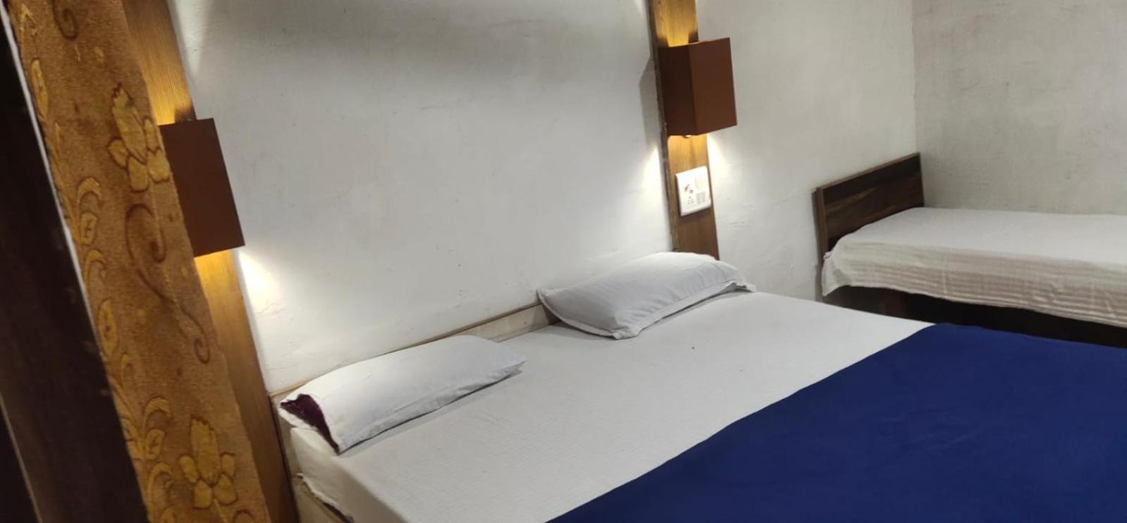 Hilltone Veg Non Veg Matheran Hotell Eksteriør bilde
